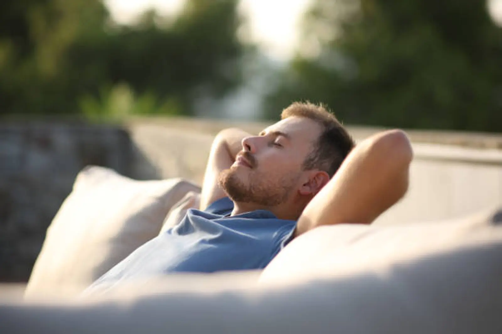 El sol: entre vitamina y exceso — el delicado arte de exponerse a la luz
